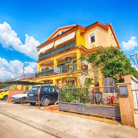 Snezana 1200 Apartment Fazana