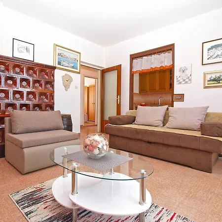 Snezana 1200 Apartment