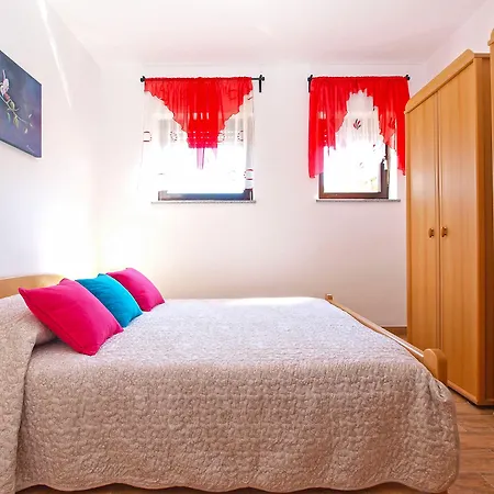 Snezana 1200 Fažana