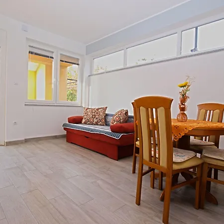 Snezana 1200 Appartement Fažana
