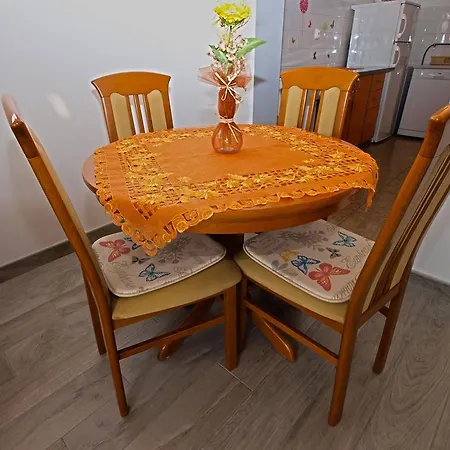 Snezana 1200 Apartmán *