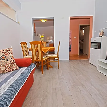 Snezana 1200 Fažana